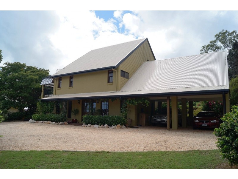 4 Balmoral Court, Urraween QLD 4655
