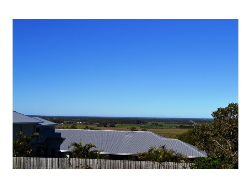 3 Fraser Outlook Ct, Kawungan QLD 4655