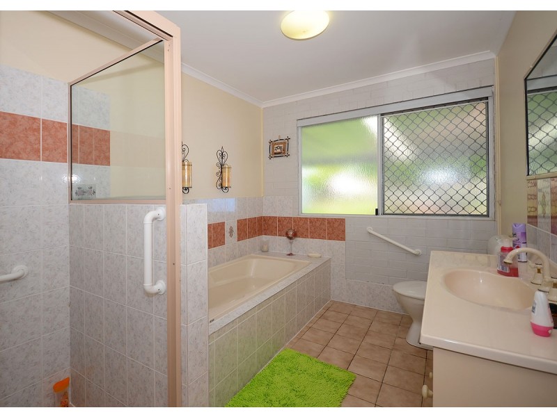 30 Acacia Street, Point Vernon QLD 4655