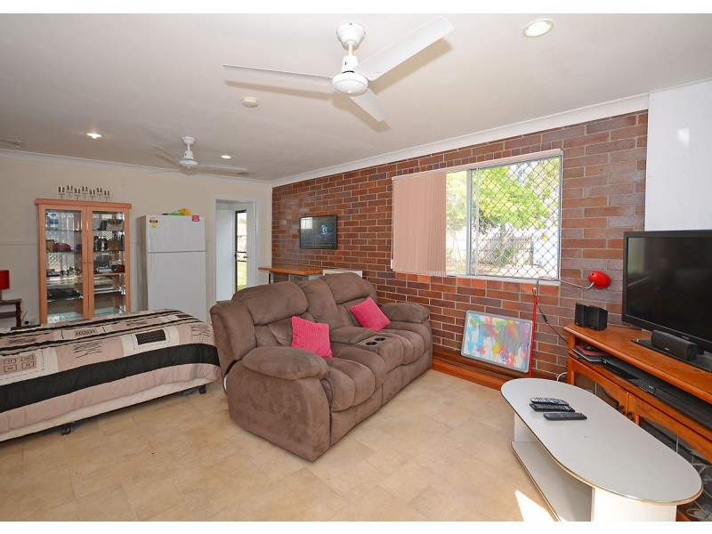 30 Acacia Street, Point Vernon QLD 4655
