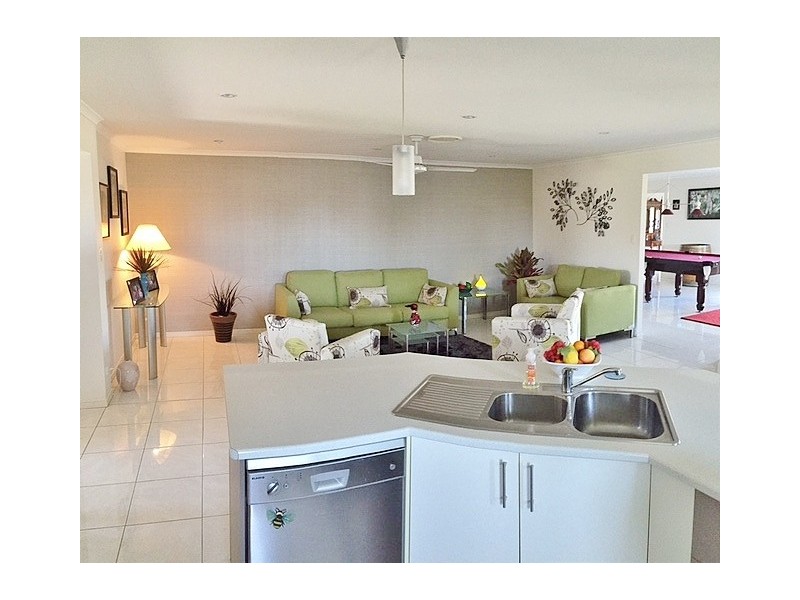 10 Louise Drive, Burrum Heads QLD 4659