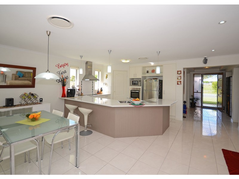 10 Louise Drive, Burrum Heads QLD 4659