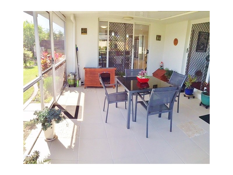 10 Louise Drive, Burrum Heads QLD 4659