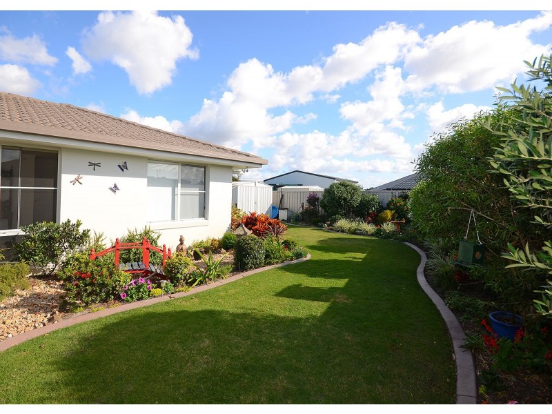 10 Louise Drive, Burrum Heads QLD 4659