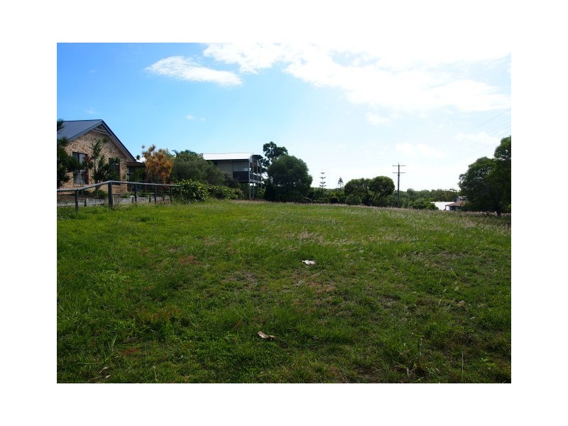 16 Pacific Drive, Booral QLD 4655