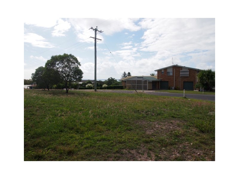 16 Pacific Drive, Booral QLD 4655