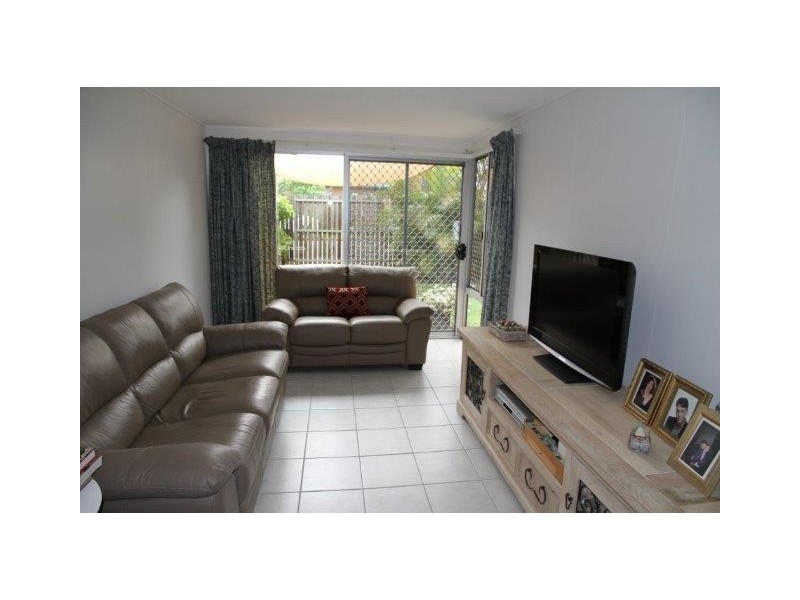 1/2 WURUMA ST, Scarness QLD 4655