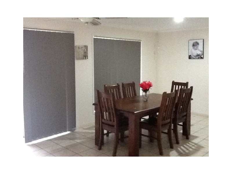 1 KING EDWARD CT, Urangan QLD 4655