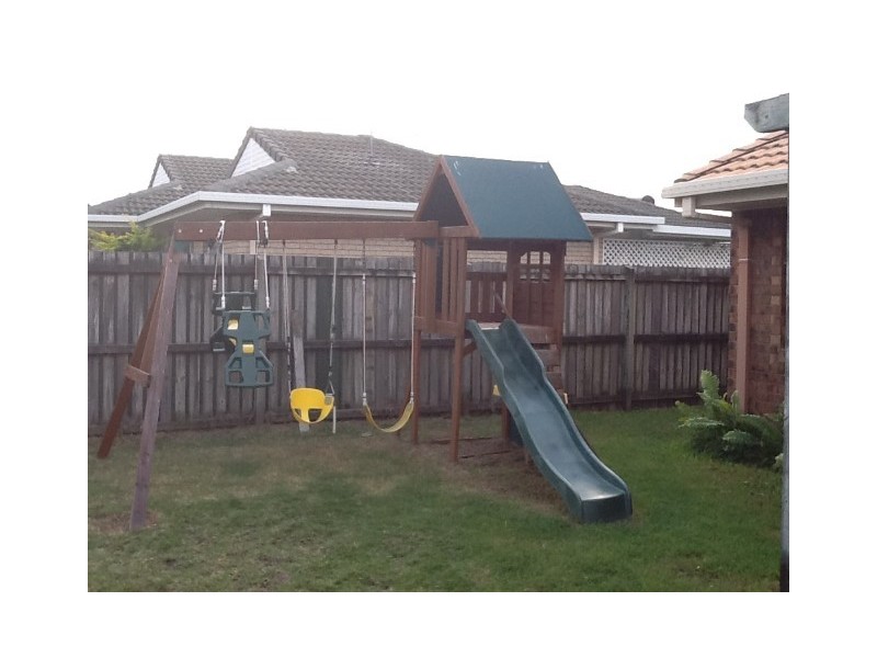 1 KING EDWARD CT, Urangan QLD 4655