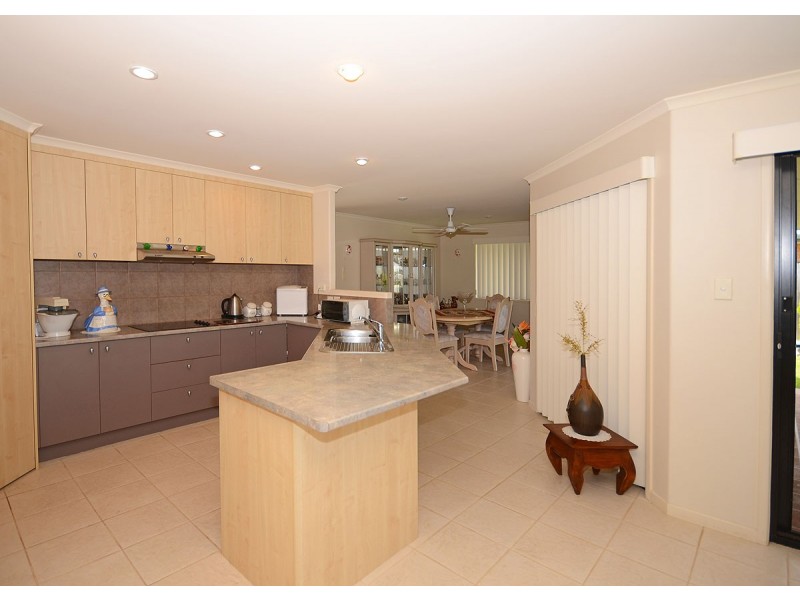 95 Caddy Avenue, Urraween QLD 4655