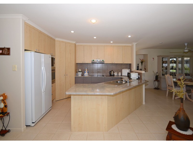 95 Caddy Avenue, Urraween QLD 4655