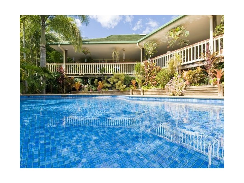 6 Pristine Place, Dundowran Beach QLD 4655