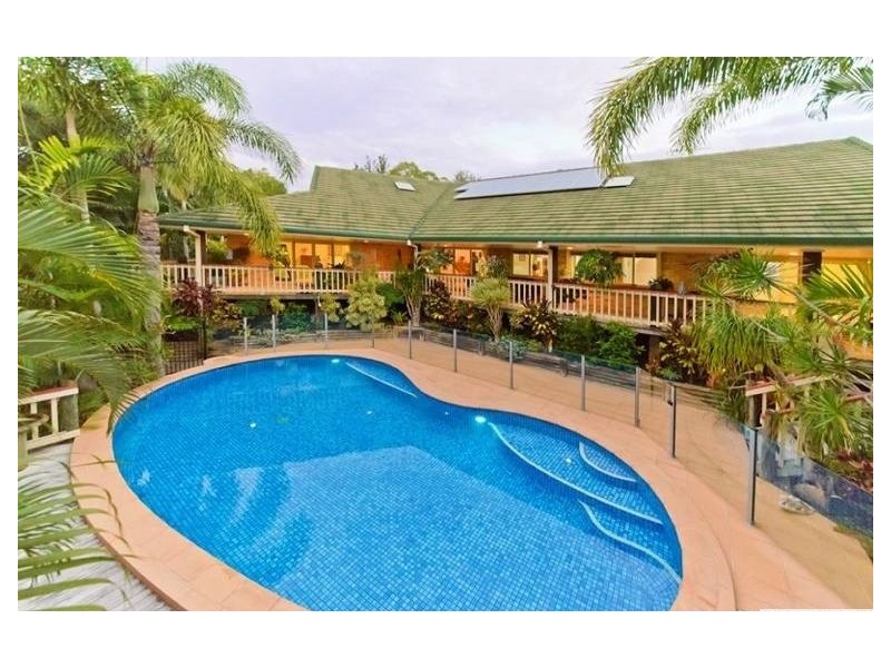 6 Pristine Place, Dundowran Beach QLD 4655