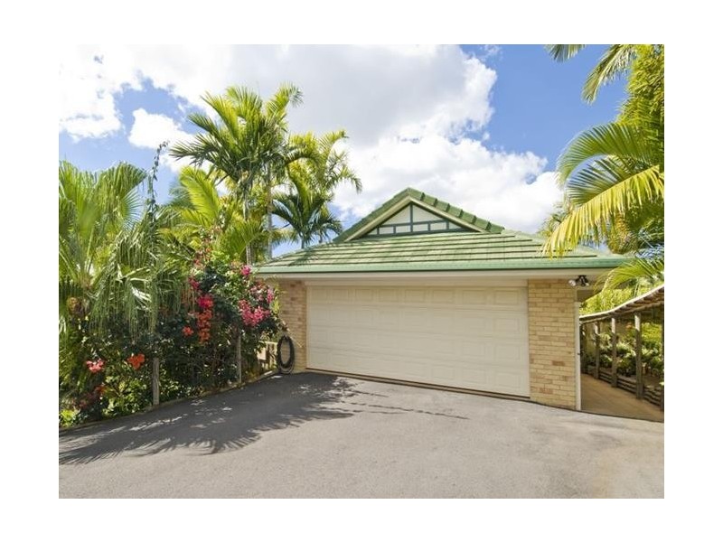 6 Pristine Place, Dundowran Beach QLD 4655