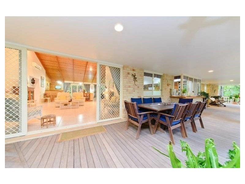 6 Pristine Place, Dundowran Beach QLD 4655