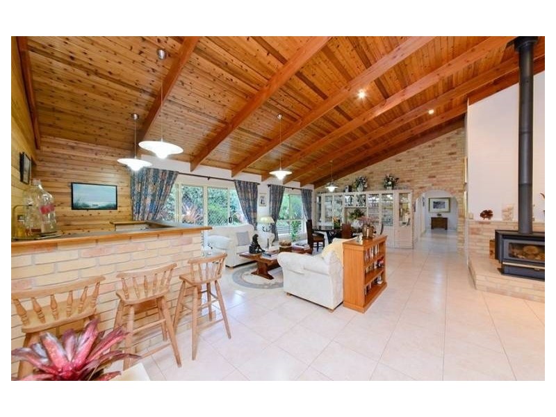 6 Pristine Place, Dundowran Beach QLD 4655