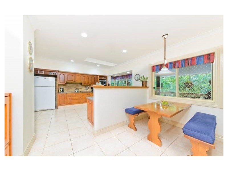 6 Pristine Place, Dundowran Beach QLD 4655
