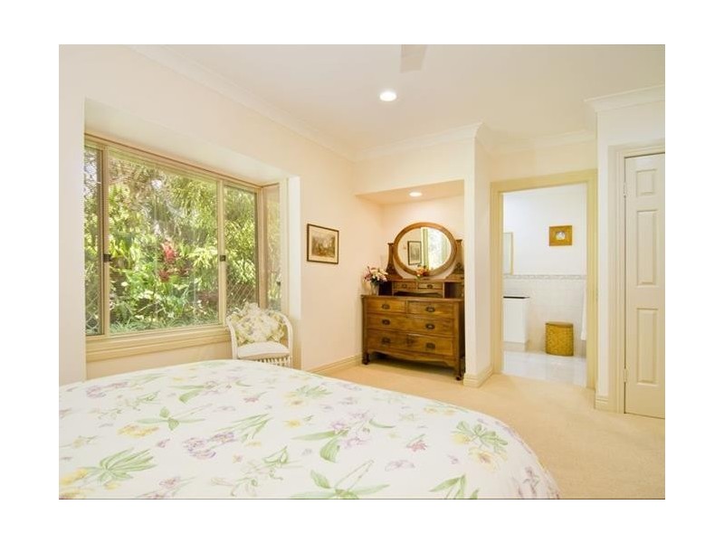 6 Pristine Place, Dundowran Beach QLD 4655