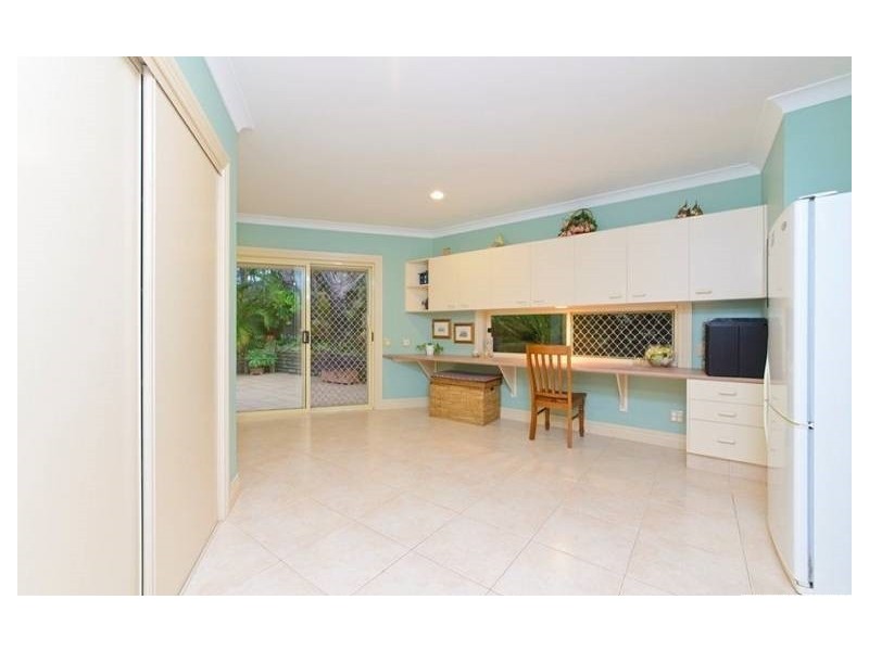 6 Pristine Place, Dundowran Beach QLD 4655