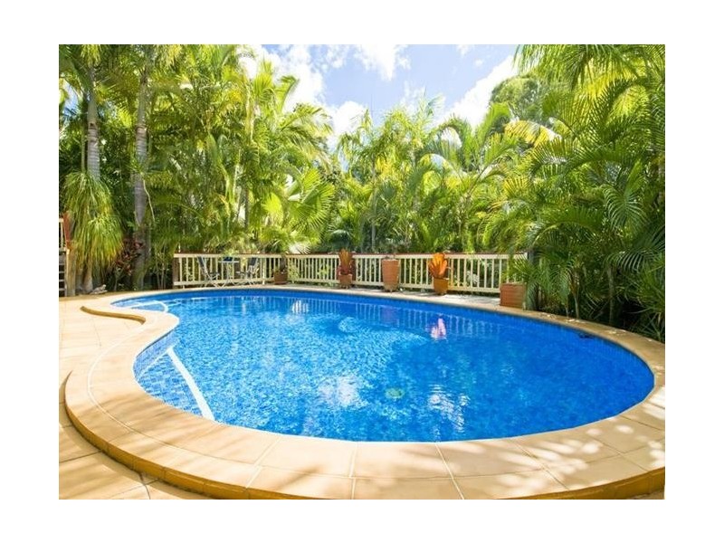 6 Pristine Place, Dundowran Beach QLD 4655