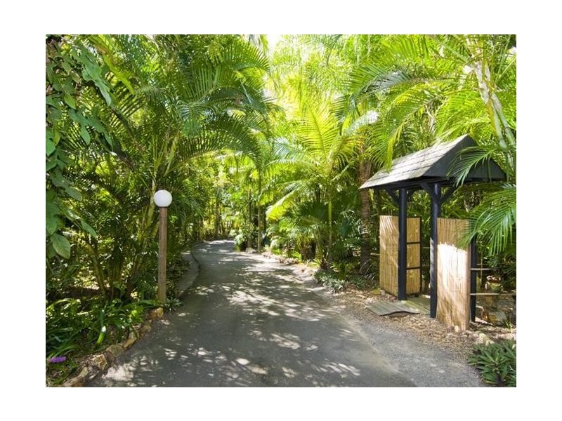 6 Pristine Place, Dundowran Beach QLD 4655