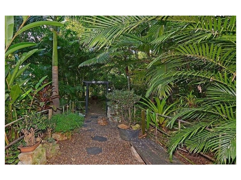 6 Pristine Place, Dundowran Beach QLD 4655