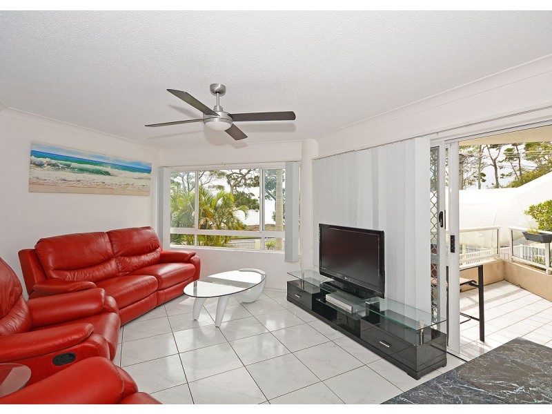 3/325 Esplanade, Scarness QLD 4655