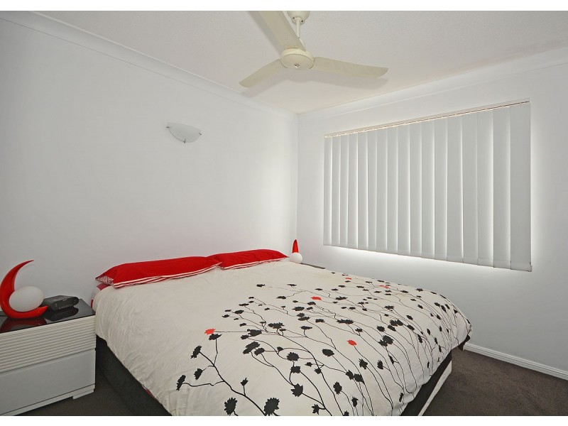 3/325 Esplanade, Scarness QLD 4655