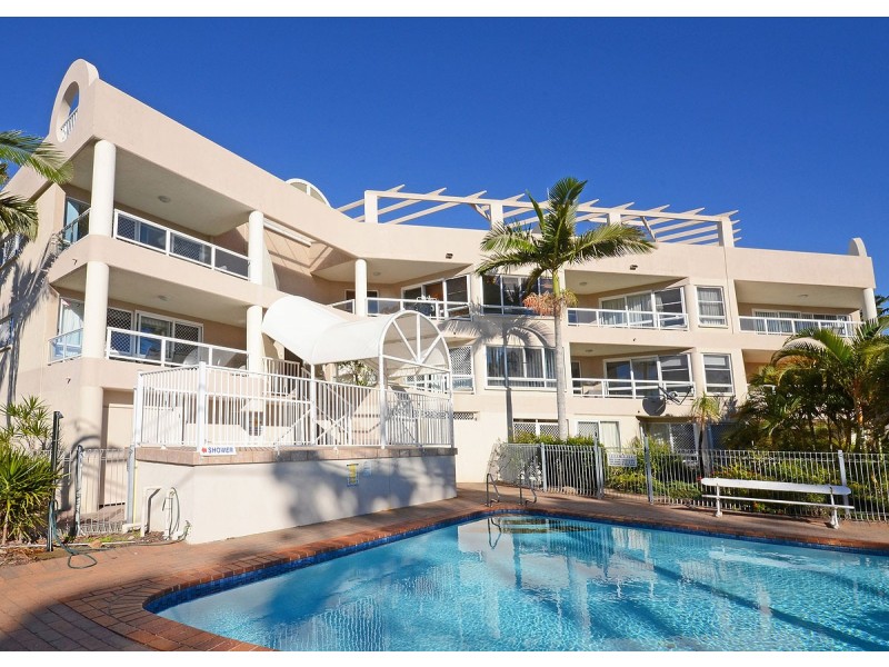 3/325 Esplanade, Scarness QLD 4655