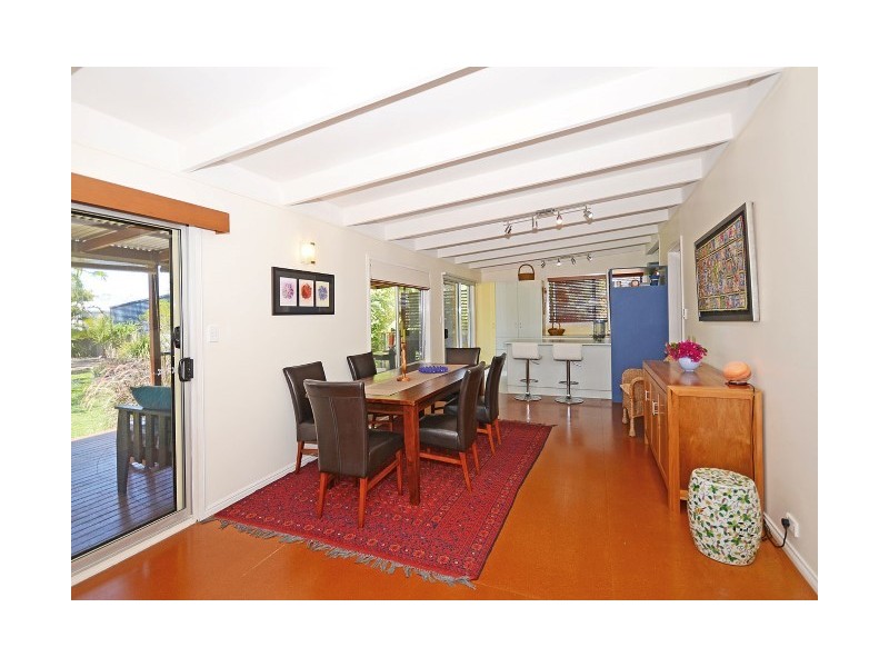 20 Helsham Str, Point Vernon QLD 4655