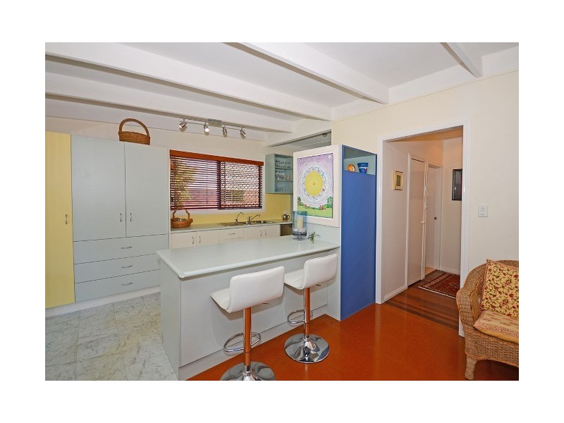 20 Helsham Str, Point Vernon QLD 4655