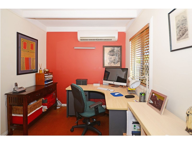 20 Helsham Str, Point Vernon QLD 4655