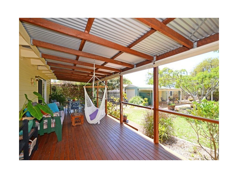 20 Helsham Str, Point Vernon QLD 4655