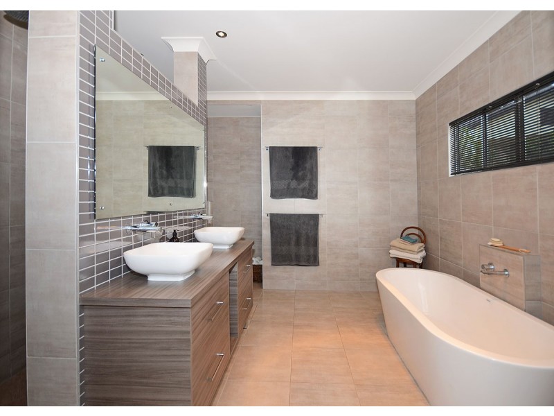 20 Jasmine Court, Dundowran Beach QLD 4655