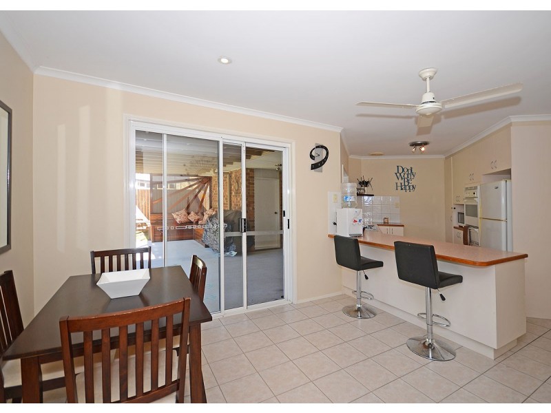 38 Victoria Street, Point Vernon QLD 4655