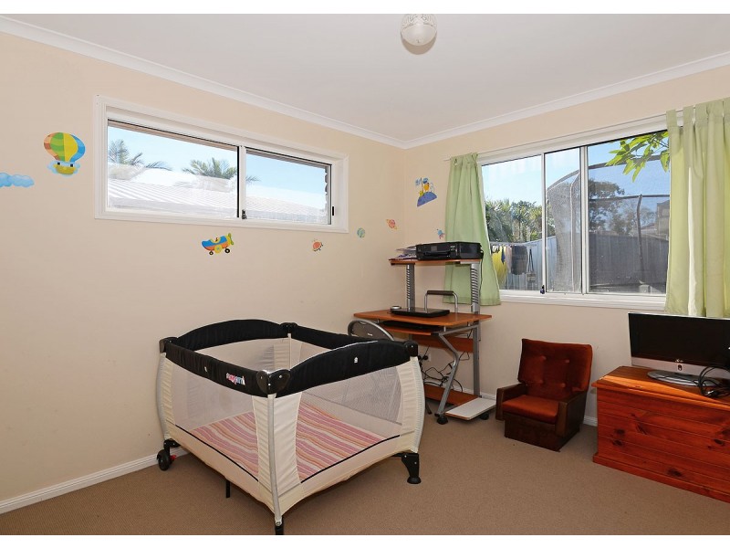 38 Victoria Street, Point Vernon QLD 4655