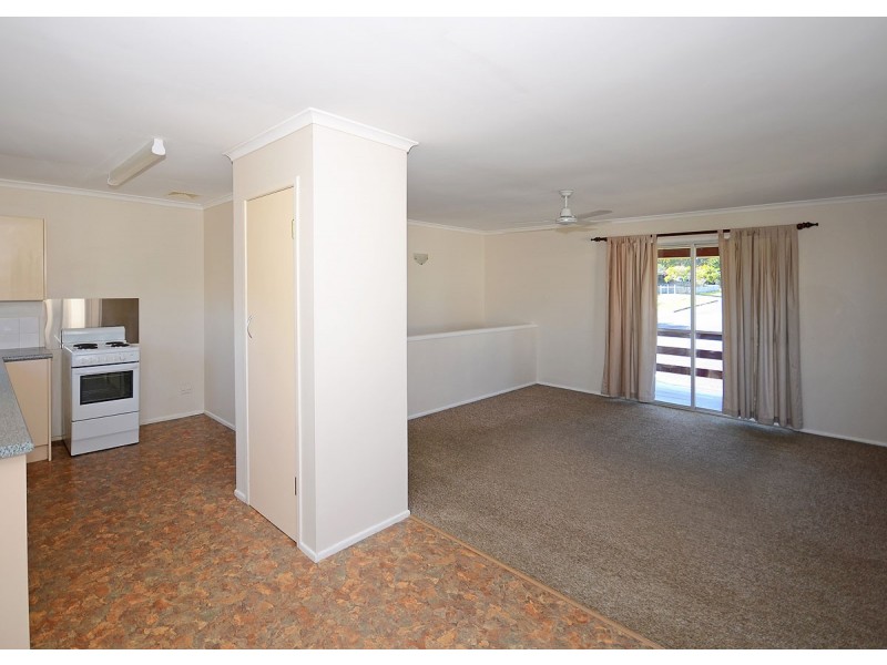 20 Saunders Street, Point Vernon QLD 4655