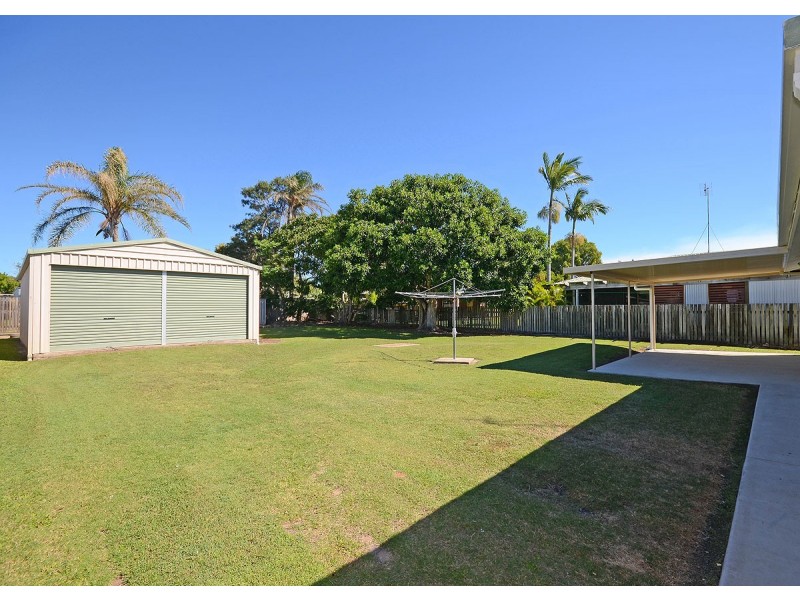 122 Hammond Street, Urangan QLD 4655