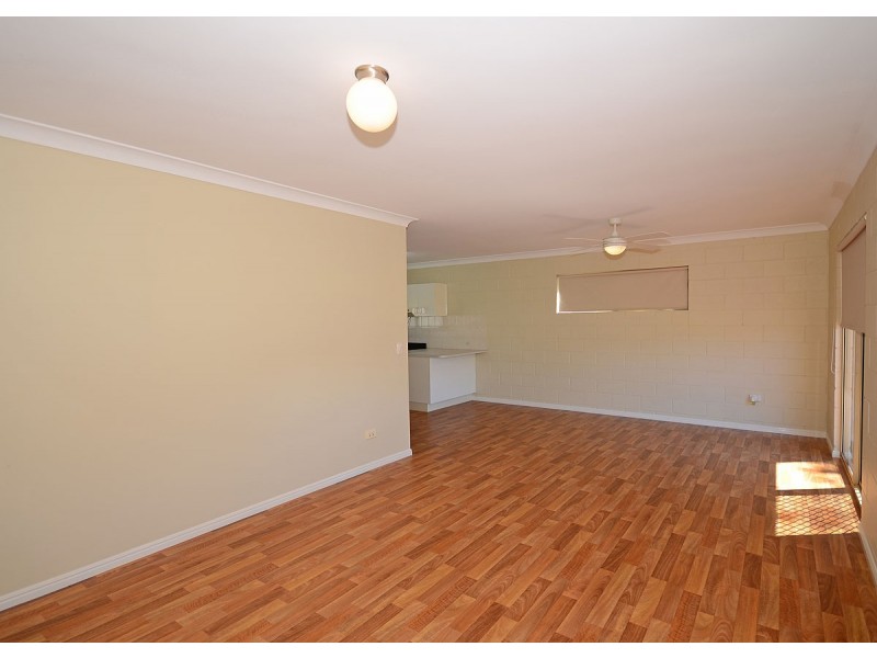 122 Hammond Street, Urangan QLD 4655