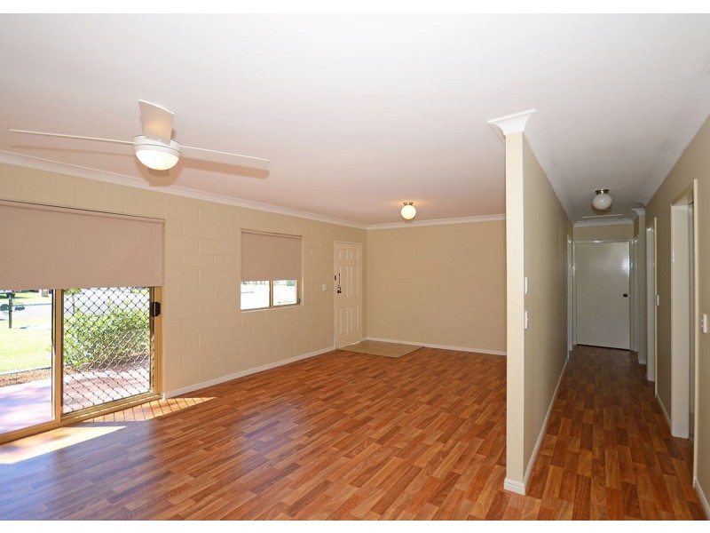 122 Hammond Street, Urangan QLD 4655