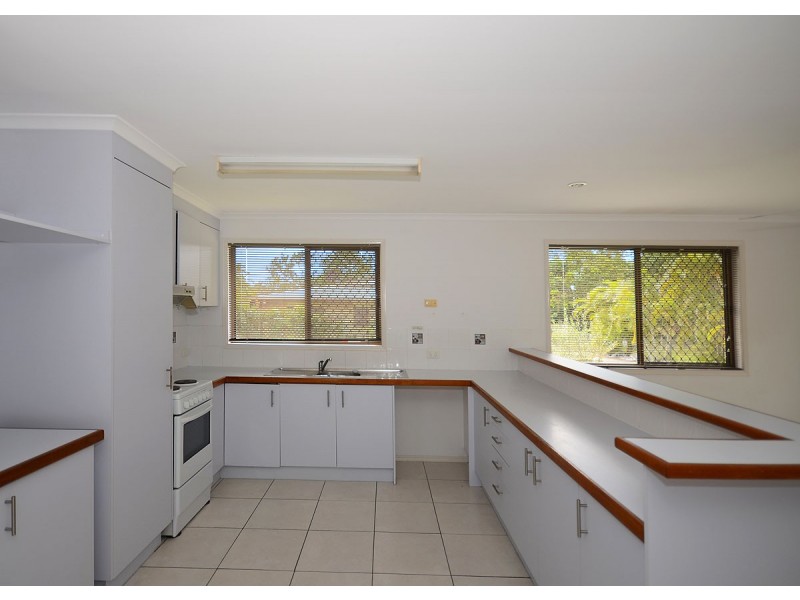 3/233 Torquay Terrace, Torquay QLD 4655