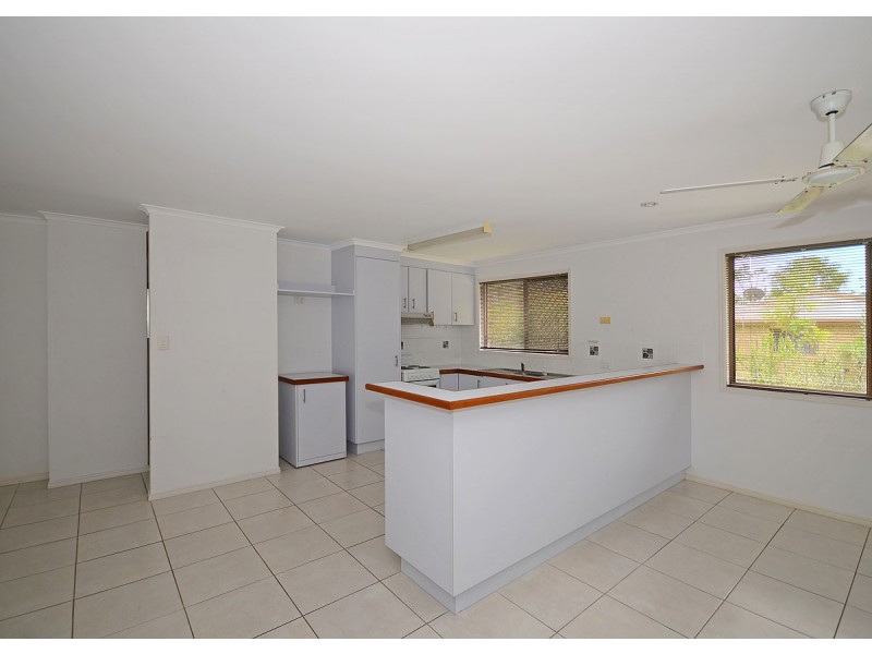 3/233 Torquay Terrace, Torquay QLD 4655