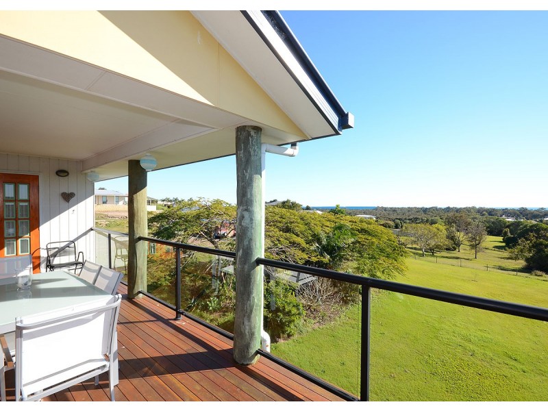 27 Hennessy Drive, Dundowran Beach QLD 4655