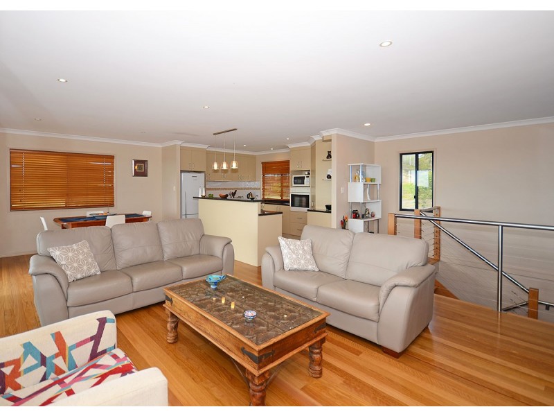 27 Hennessy Drive, Dundowran Beach QLD 4655