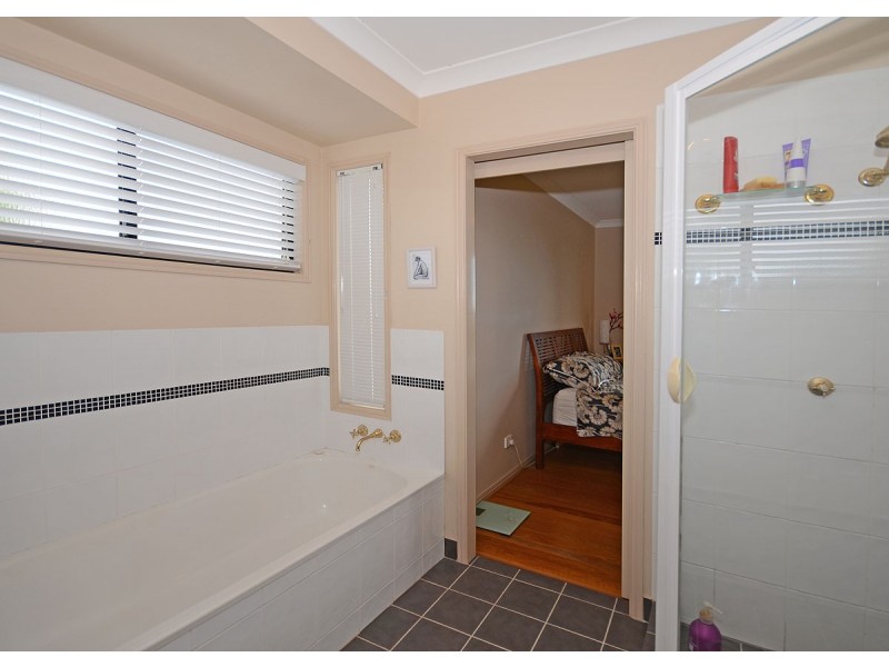 27 Hennessy Drive, Dundowran Beach QLD 4655