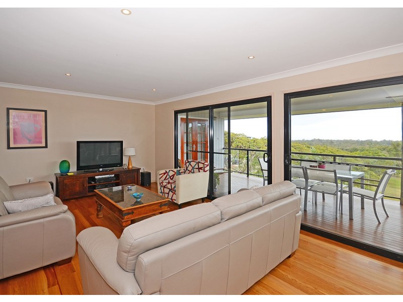 27 Hennessy Drive, Dundowran Beach QLD 4655