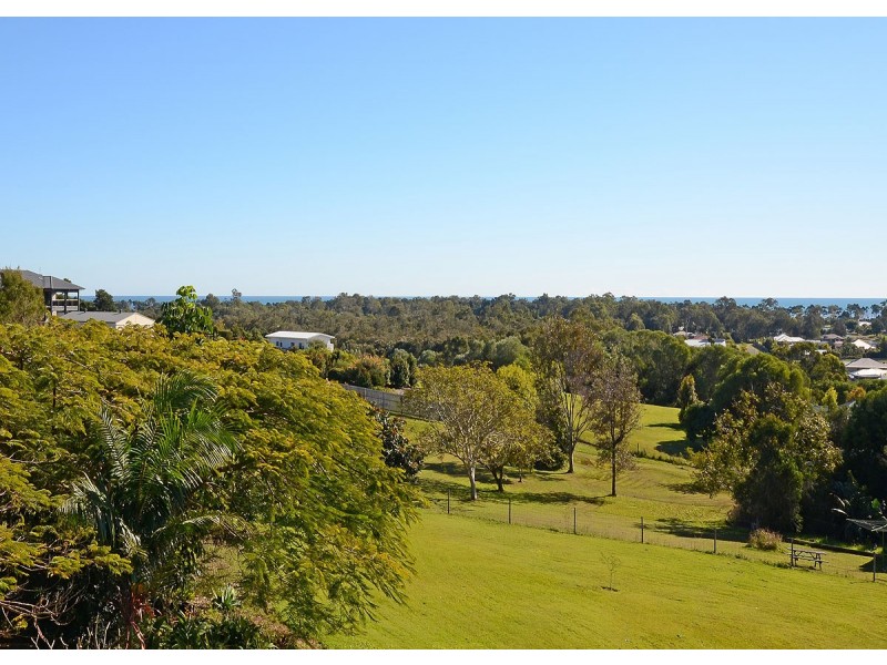 27 Hennessy Drive, Dundowran Beach QLD 4655