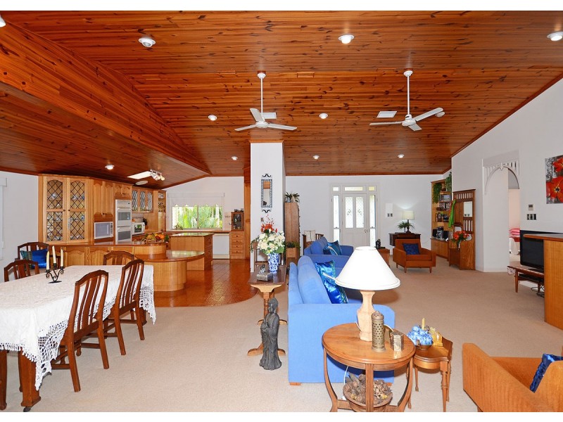 94 Riverview Drive, Burrum Heads QLD 4659