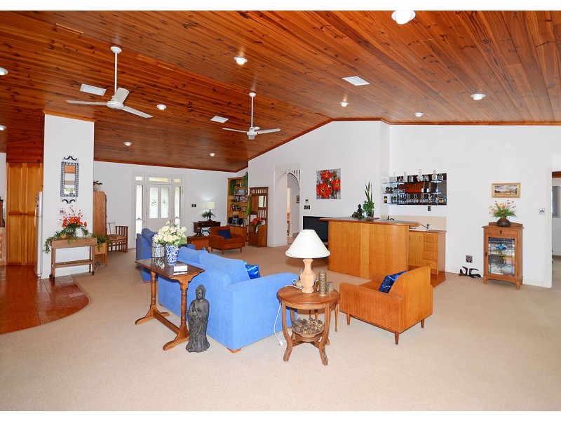 94 Riverview Drive, Burrum Heads QLD 4659