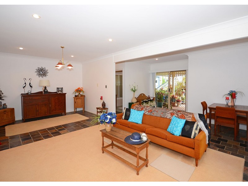 94 Riverview Drive, Burrum Heads QLD 4659